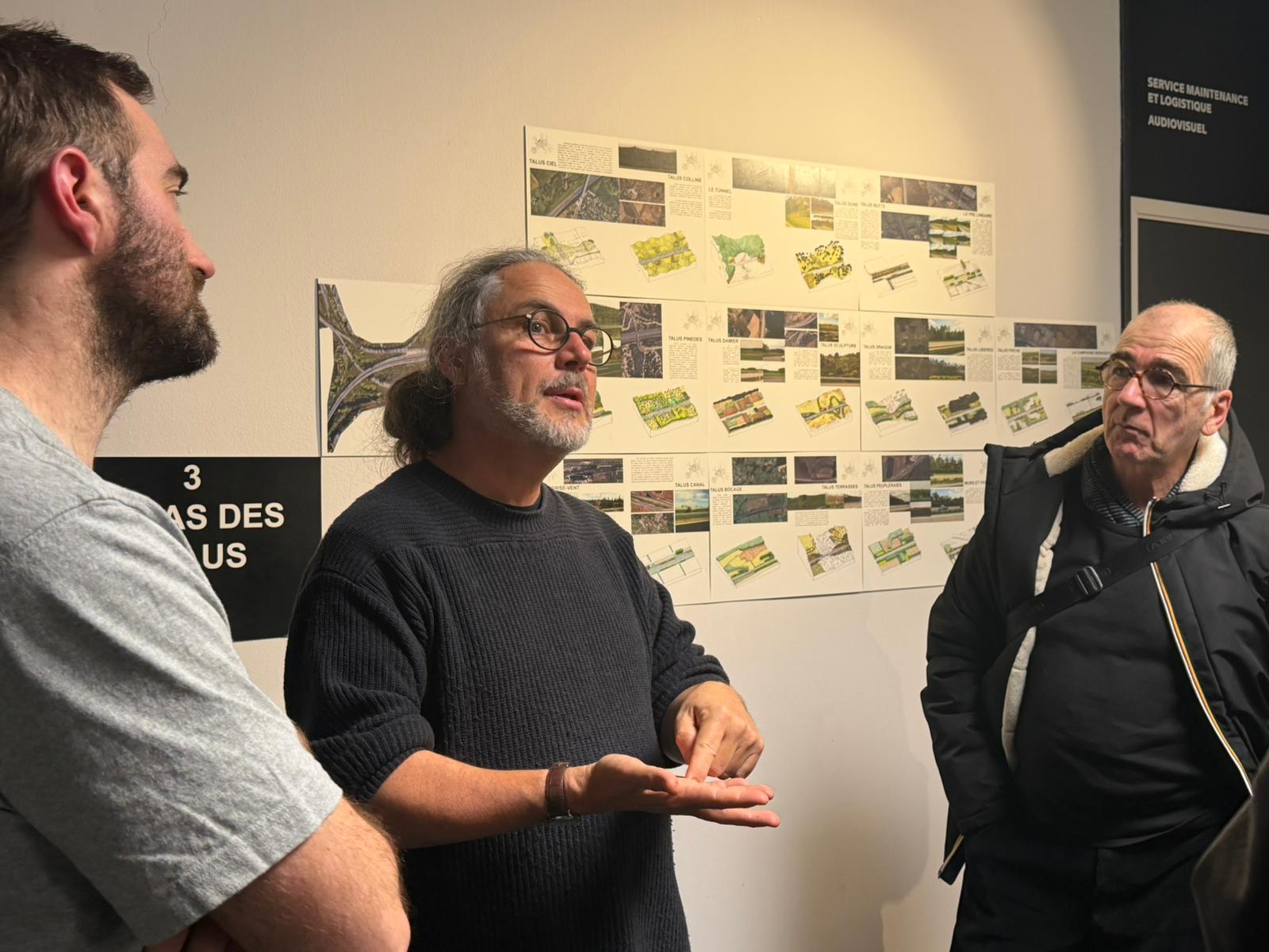 WhatsApp Image 2025-11-27 at 09.37.44